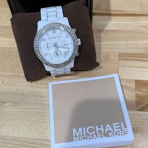 Michael Kors White CERAMICs Chronograph Watch with Crystal Bezel. EUC